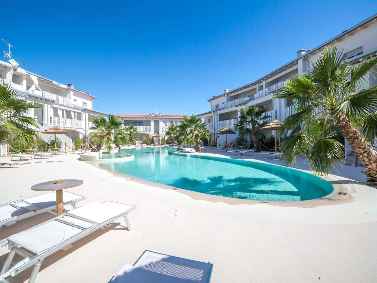 Cala Blu Apartments Lido di Jesolo İtalya